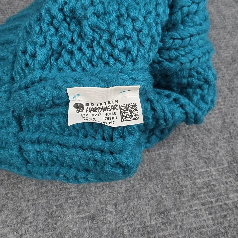 Mountain Hardwear‎ Beanie Hat Womens One Size Blue Cable Knit Pom Ski Winter